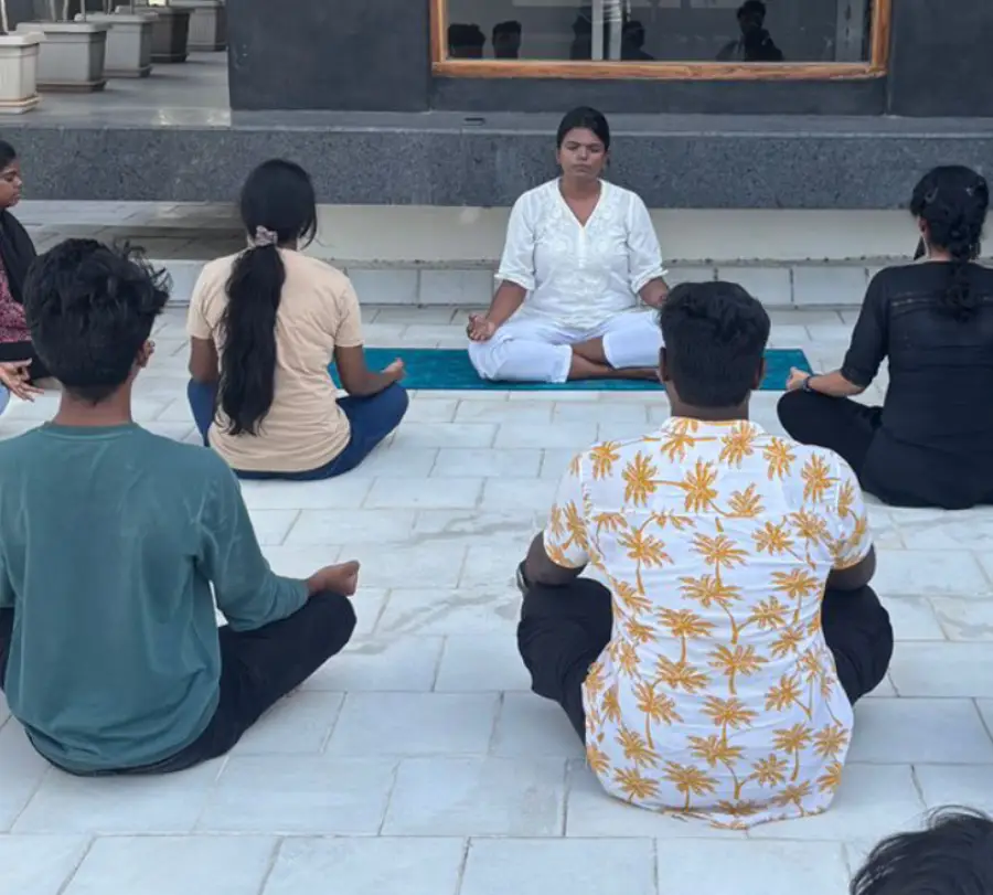 A guided mindfulness practice, part of Mindful Mirror's individual and group sessions